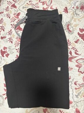 FIGS Yola high waisted scrub pants